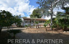 Ref. A004: Bonita casita con jardin privada en Font de Sa Cala Ref. A004: Bonita casita con jardin privada en Font de Sa Cala