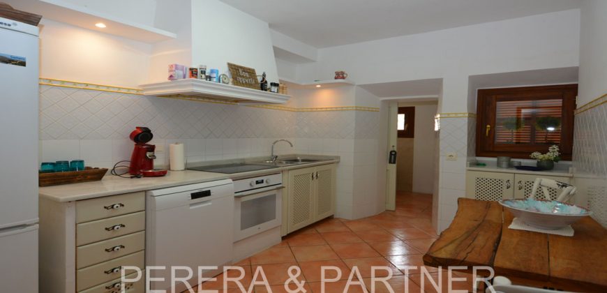 Ref. 64: Nice Townhouse from 1880 in Capdepera