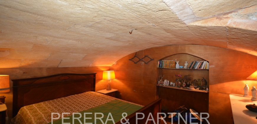 Ref. 106: Spacious townhouse with a lot of possibilities in Capdepera