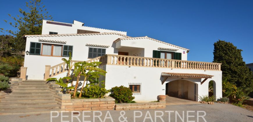 Ref. 151: Bonito Chalet con piscina en Capdepera