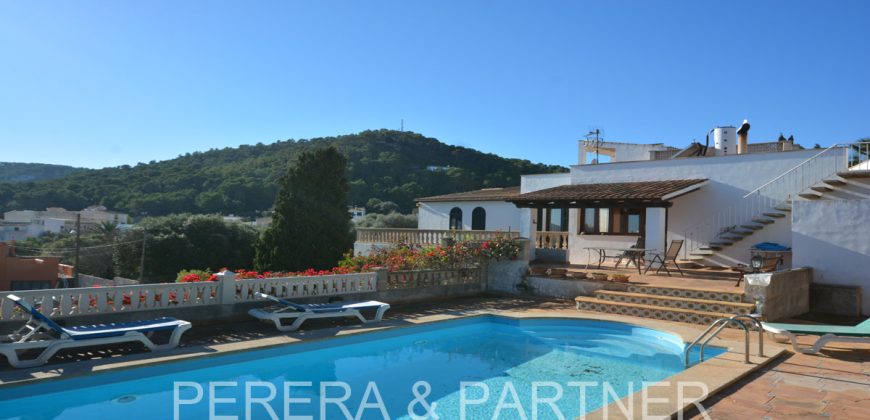 Ref. 151: Bonito Chalet con piscina en Capdepera